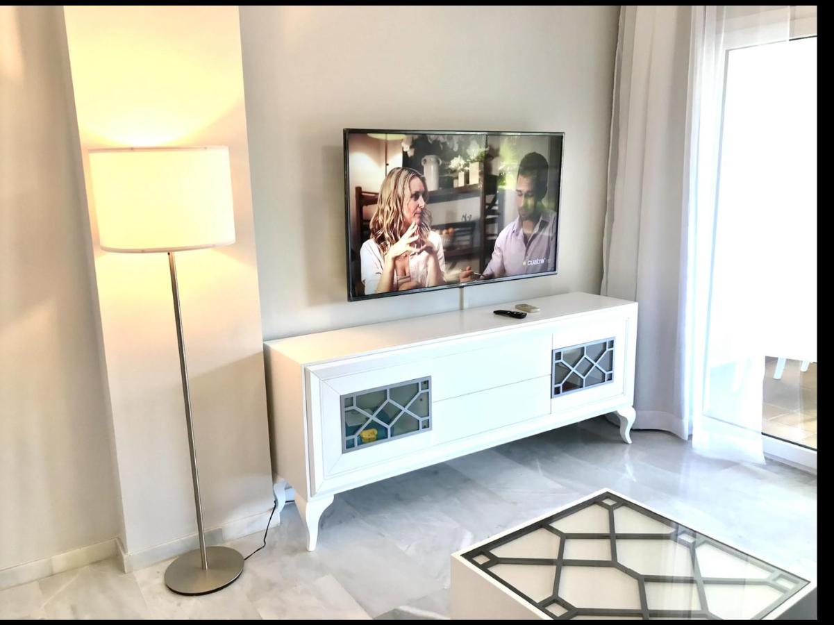 Mi Capricho 3-5 Beachfront- Apartment With Sea Views In Costa Del Sol Sitio de Calahonda エクステリア 写真