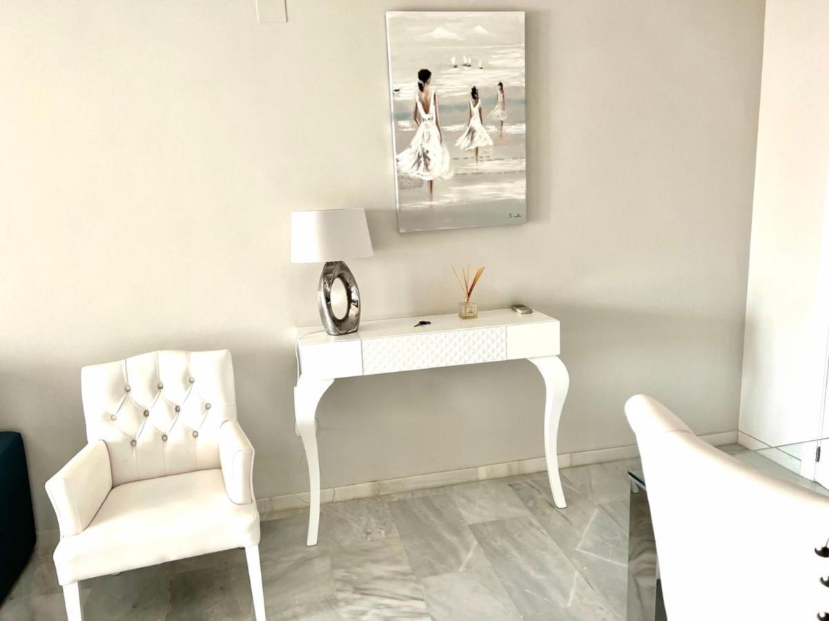 Mi Capricho 3-5 Beachfront- Apartment With Sea Views In Costa Del Sol Sitio de Calahonda エクステリア 写真